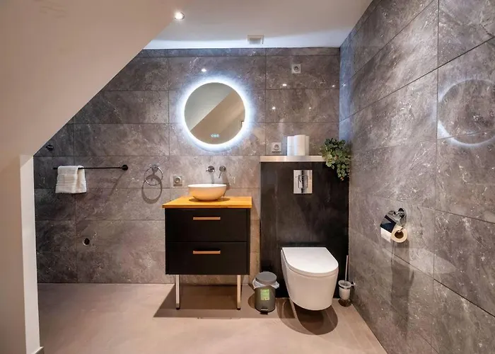 L'industriel - Parking Prive Remeš